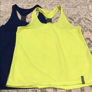 Under Armour Set is 2 Running Tanks